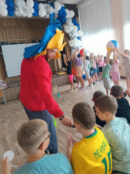 Открытие пришкольного летнего оздоровительного лагеря.